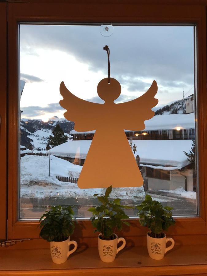Garni La Dorada Aparthotel Colfosco Eksteriør bilde