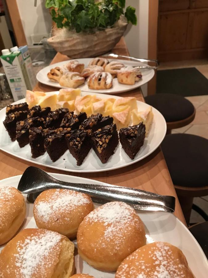 Garni La Dorada Aparthotel Colfosco Eksteriør bilde