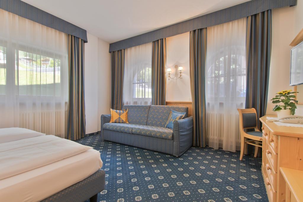 Garni La Dorada Aparthotel Colfosco Rom bilde