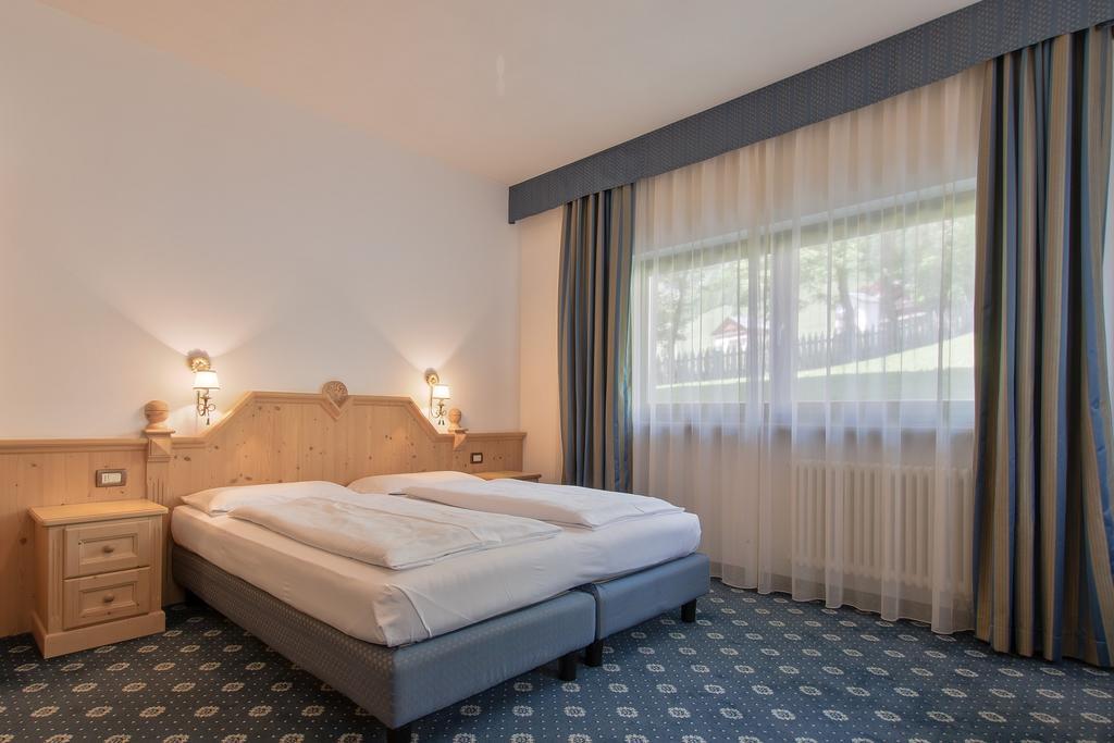 Garni La Dorada Aparthotel Colfosco Eksteriør bilde
