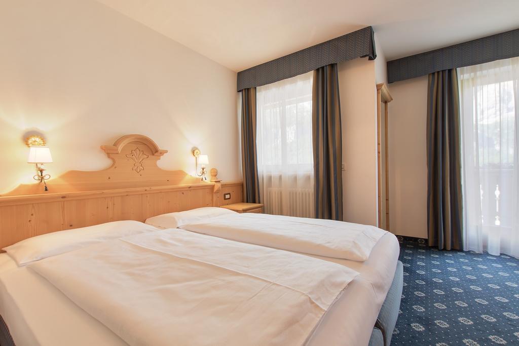 Garni La Dorada Aparthotel Colfosco Eksteriør bilde