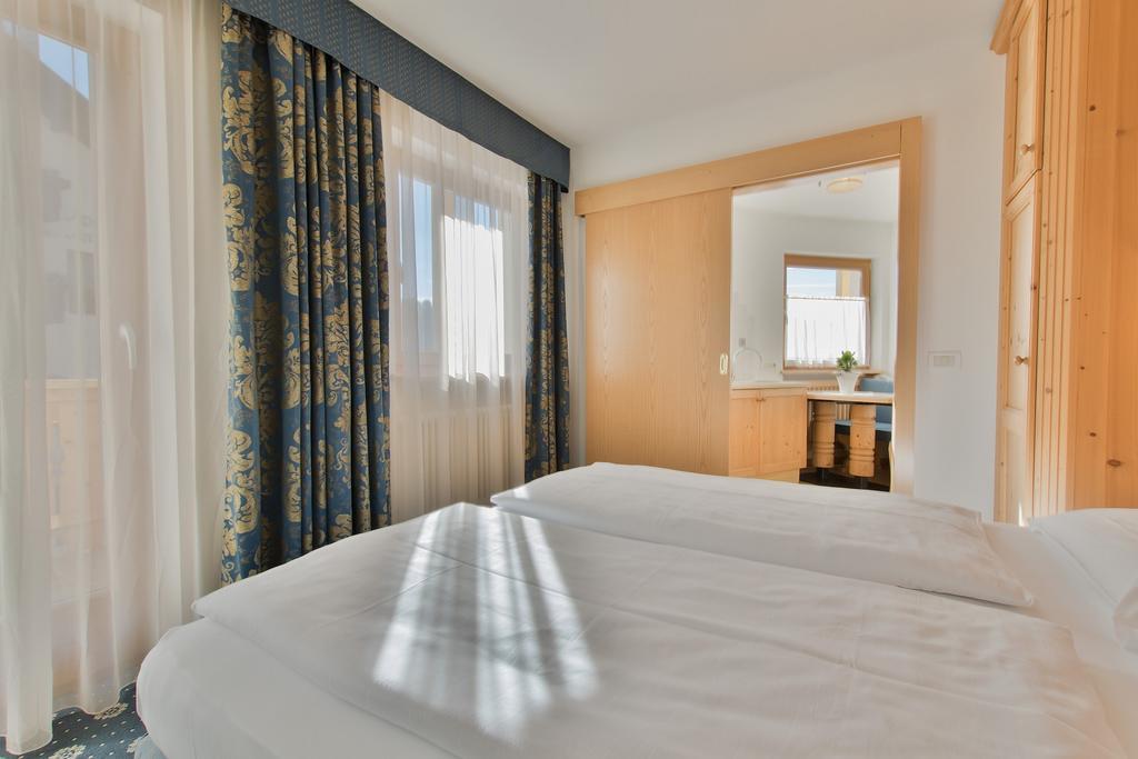 Garni La Dorada Aparthotel Colfosco Eksteriør bilde